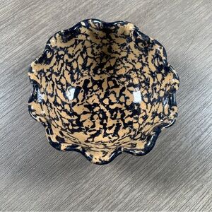 Black and Tan Ceramic Bowl

Approximate measurements in posted images.